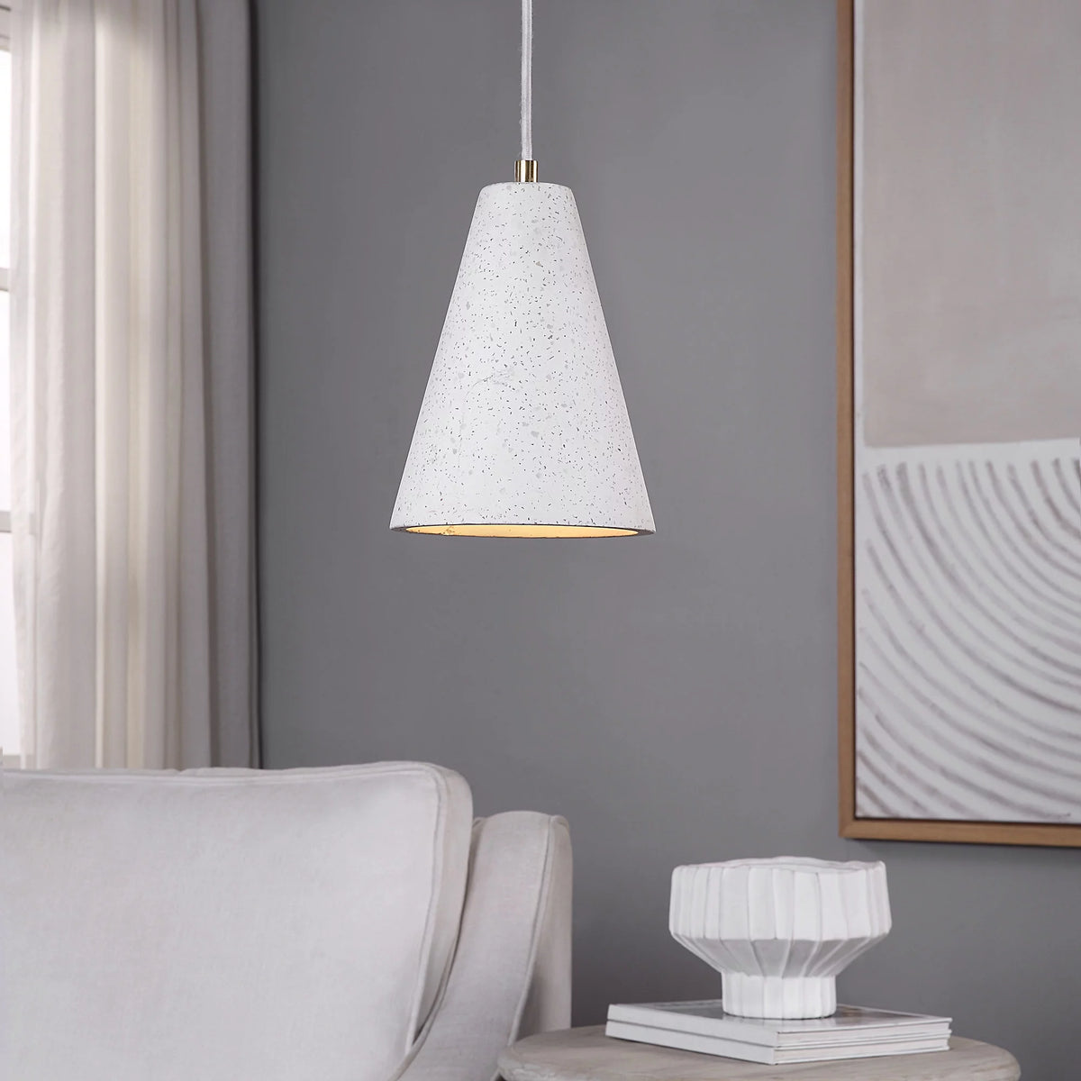 1 Light Pendant 10 Inches Tall 7 Inches Wide F5992